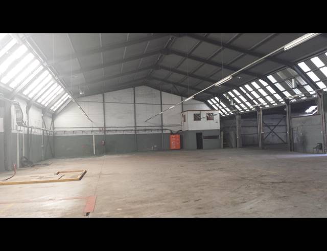 2,776M² FACTORY TO LET IN BRACKENFELL CENTRAL